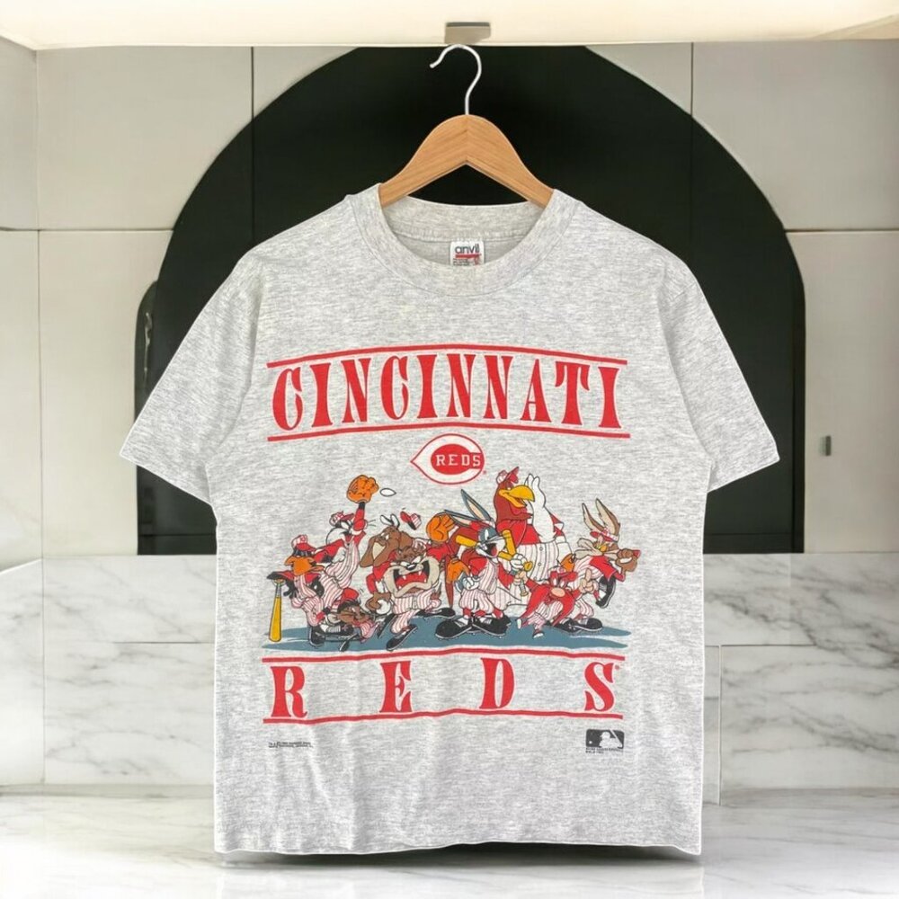 Looney Tunes MLB Cincinnati Reds  Shirt Grey Color AN5866